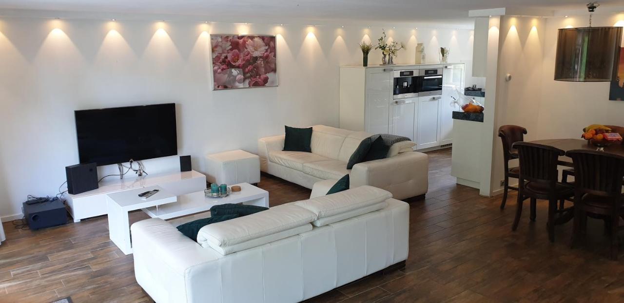 Lake House 74, Luxury Accommodation Ir Sauna Warmond Esterno foto