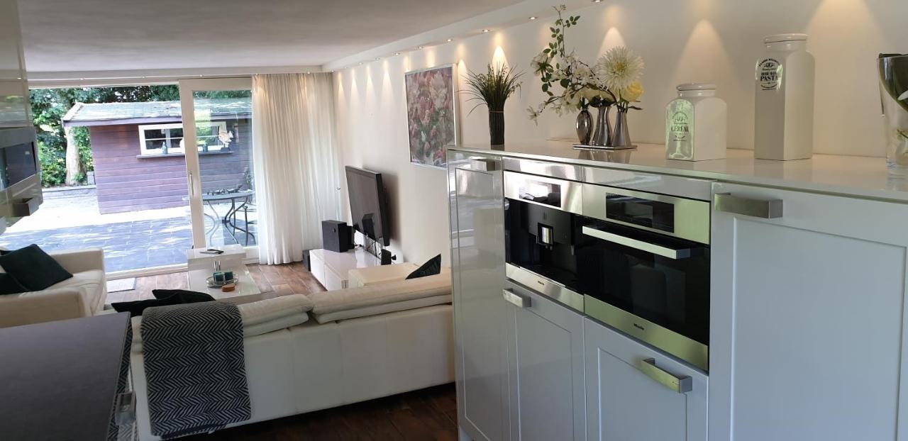 Lake House 74, Luxury Accommodation Ir Sauna Warmond Esterno foto